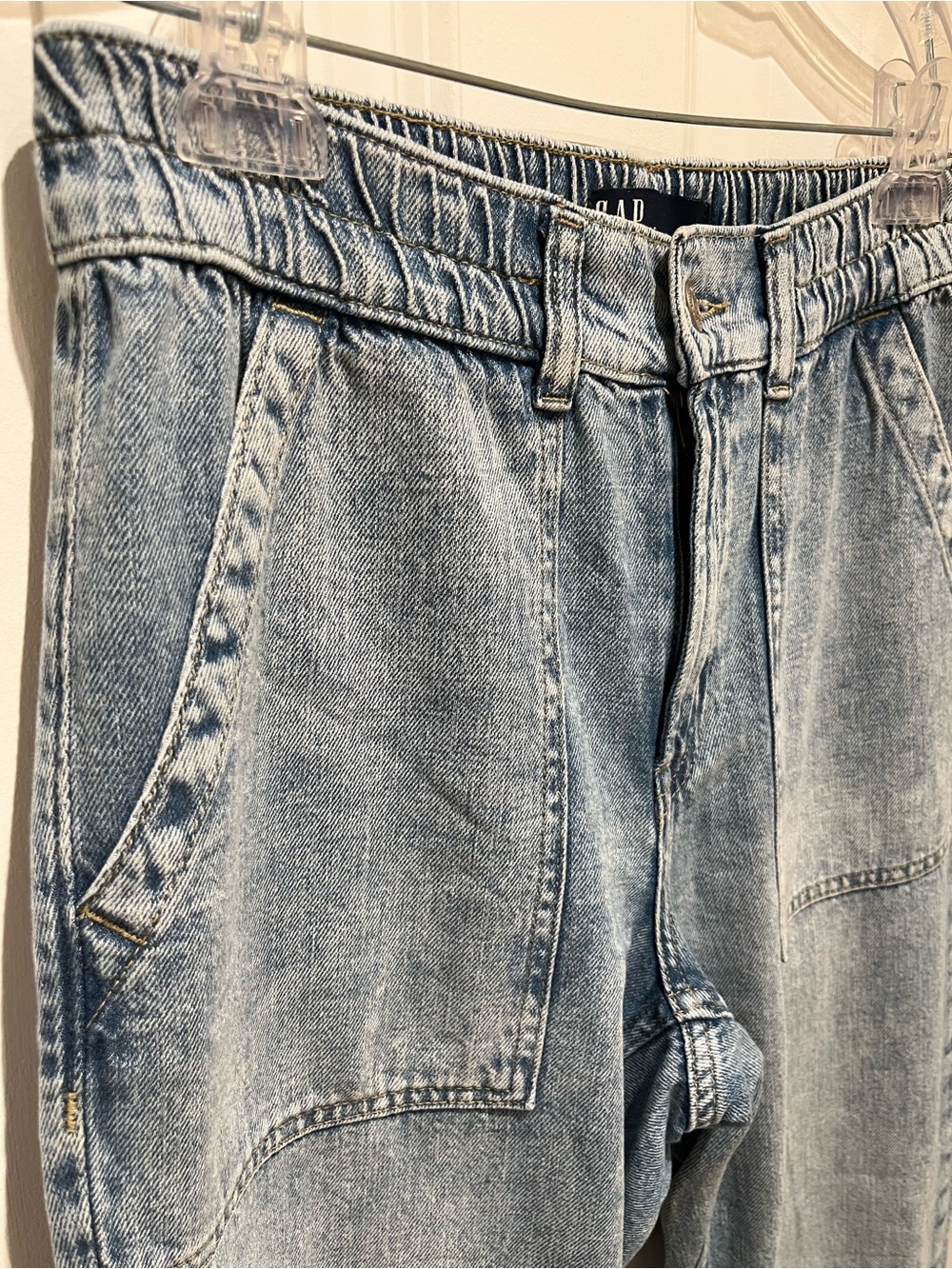 EUC GAP High-Rise Denim Girlfriend Utility Joggers in Medium Wash Size Small - Picture 13 of 16